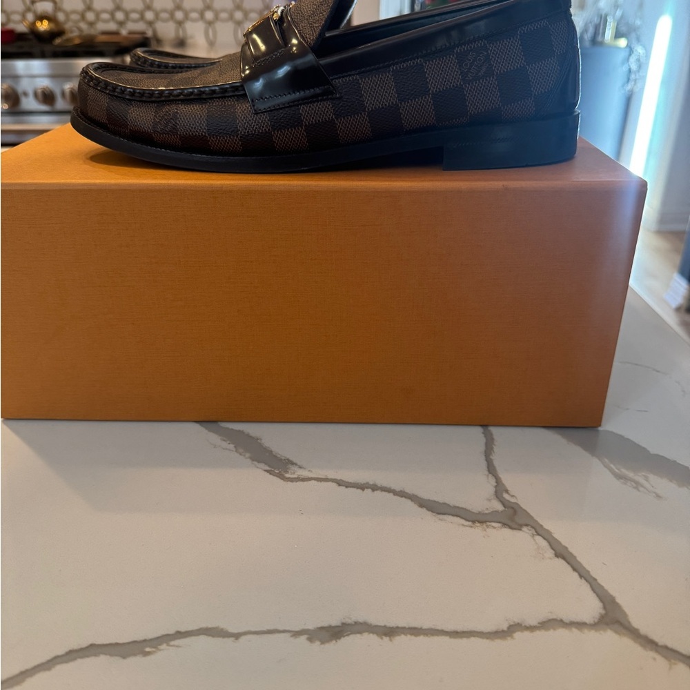 Men's Louis Vuitton Loafers - Picture 4 of 10